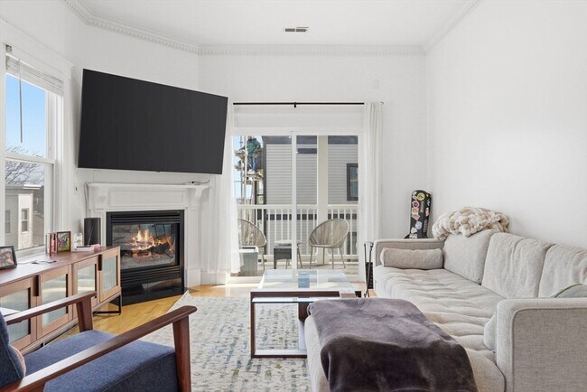 Photo - 88 G St Unit #B