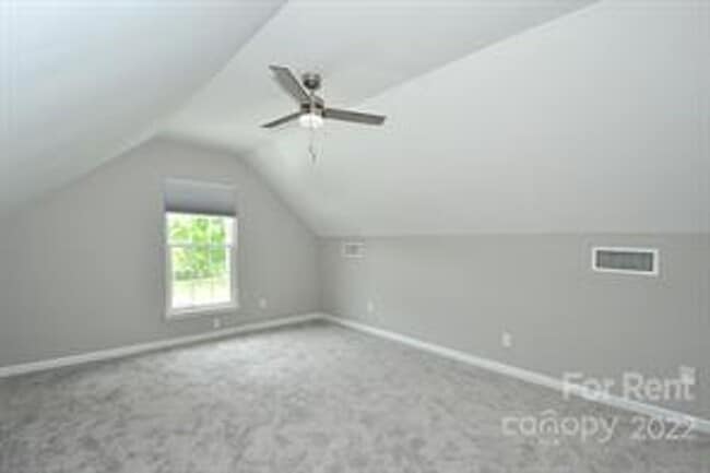 Photo - 129 Bosburg Dr