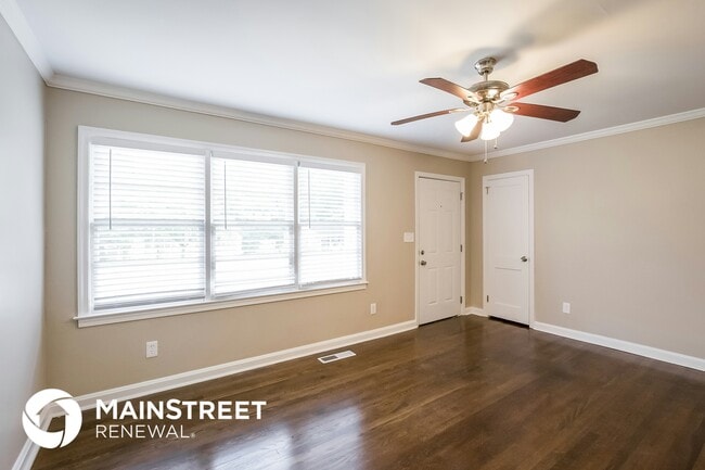 Photo - 160 Mathews Cir SE