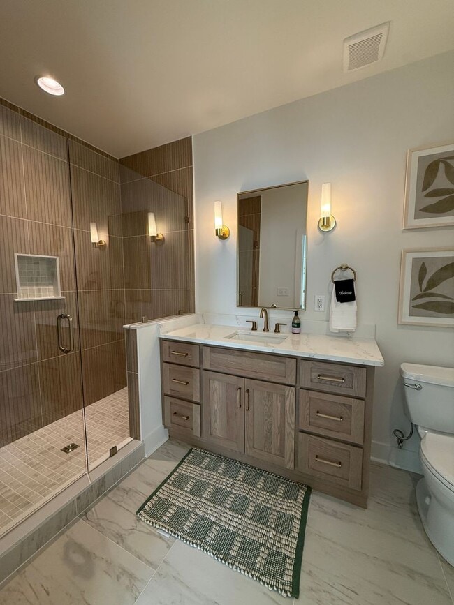 Photo - Awesome New Construction 5BR House Close t...