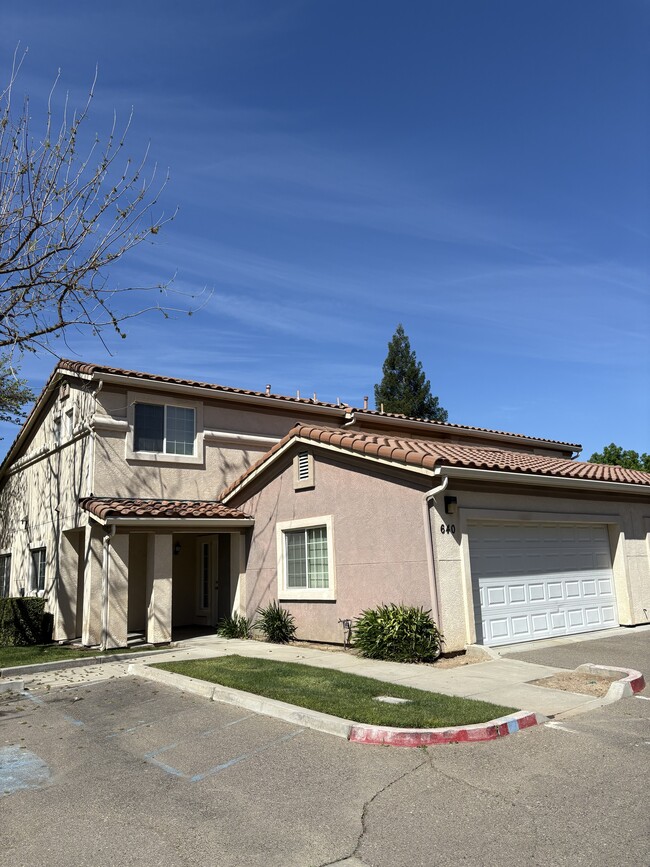 Photo - Los Arcos Townhomes