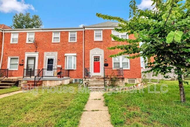 Photo - 2107 Hawthorne Rd