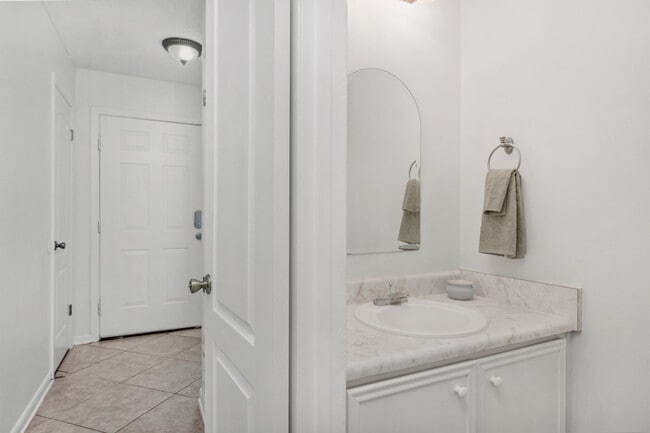 Photo - 337 Woodham Ct