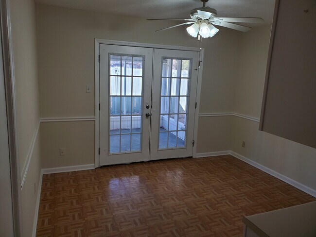 Photo - 15 Peach Row