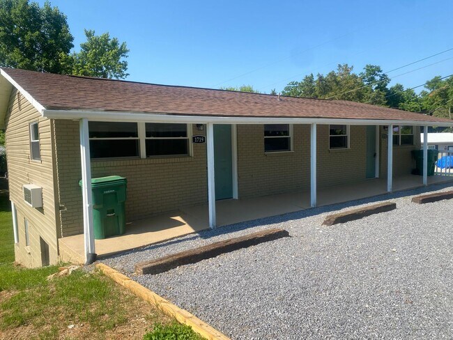 Photo - Thomas R James Apartments Unit 1721 Thomas R James Dr