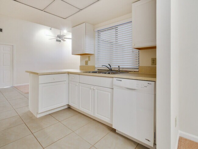 Photo - 14465 Larkspur Ln