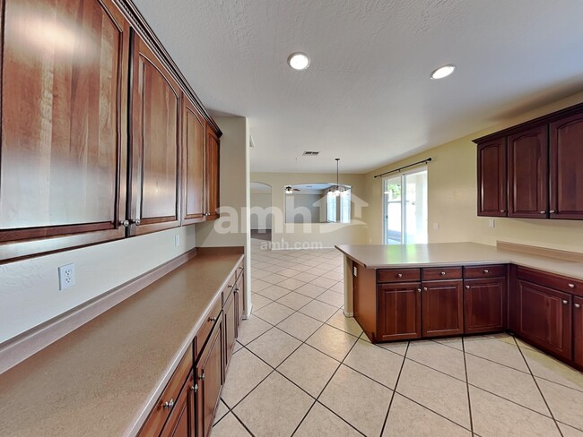 15018 W Aster Dr