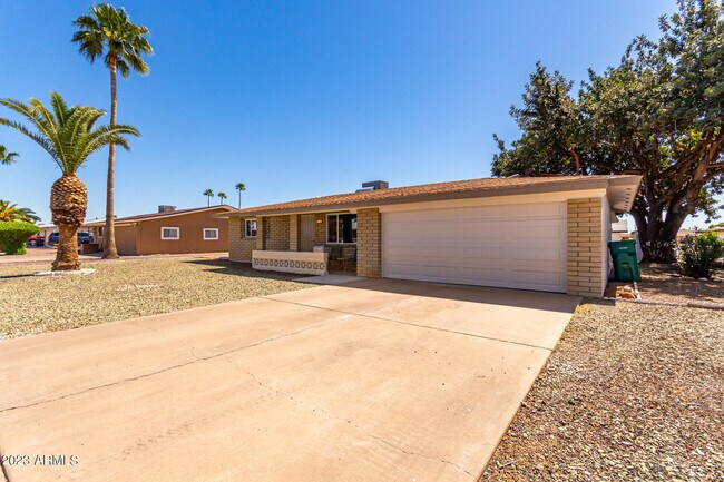 Photo - 6233 E Dodge St