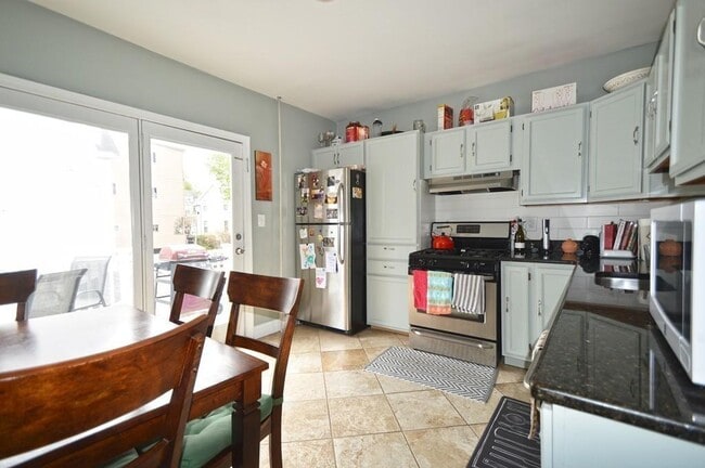 Photo - 78 Parsons St Unit 2