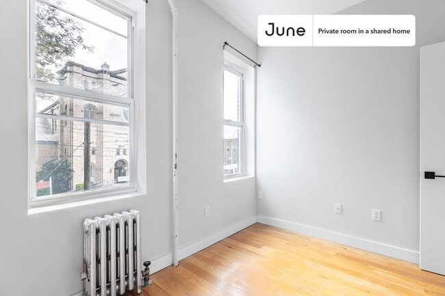 Photo - Room in Shared 5 bed/2 bath home Unidad A