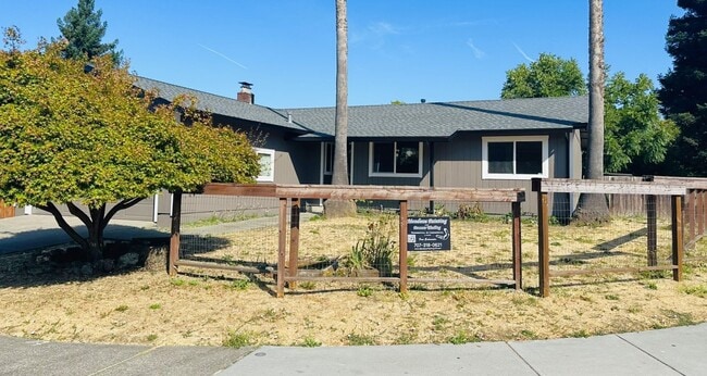 Building Photo - 505 Funston Dr Rental
