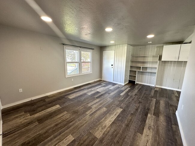 Photo - 1st Month Rent Free!  Charming & Modern 2-...