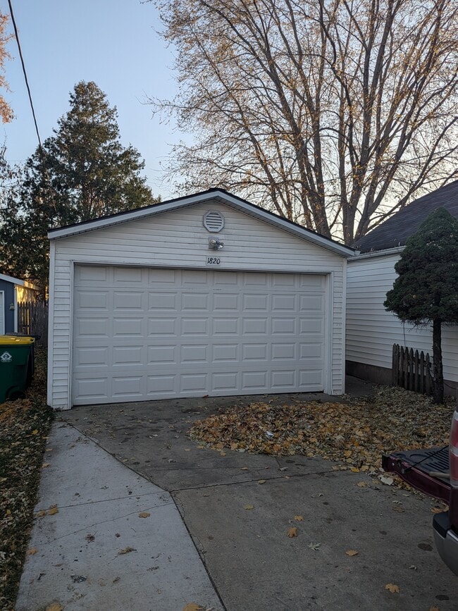 Photo - 1820 Harold St