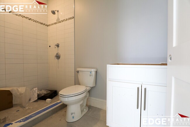 Photo - 2 Oakland St