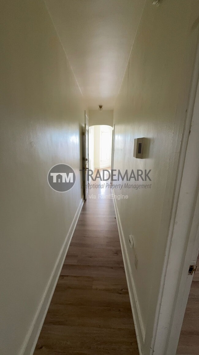 Photo - 137 S 2nd St Unit 2