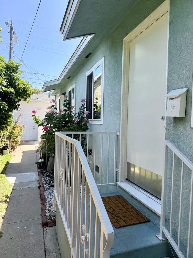 Photo - 707 Sartori Ave Unidad Middle