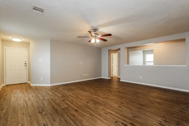Photo - 8138 Sanders Glen Ln