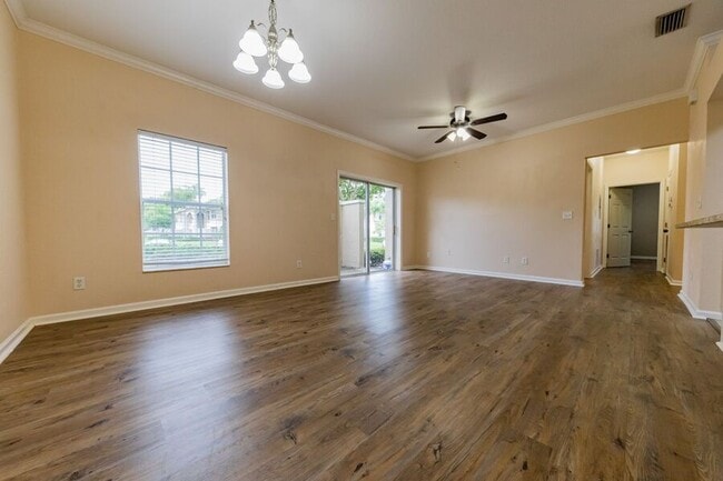 Photo - 501 Eagle Pond Dr