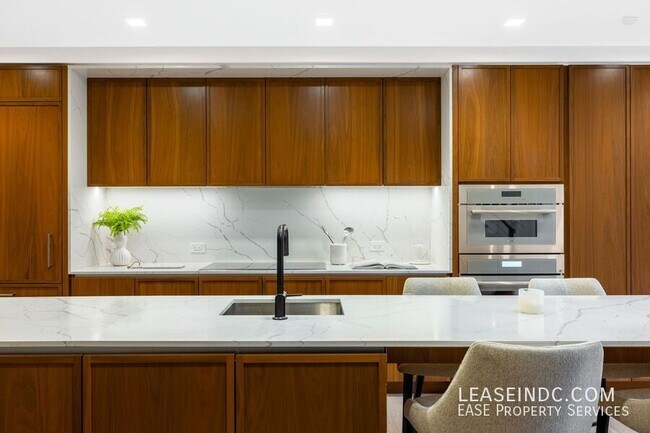 Photo - 1332 8th St NW