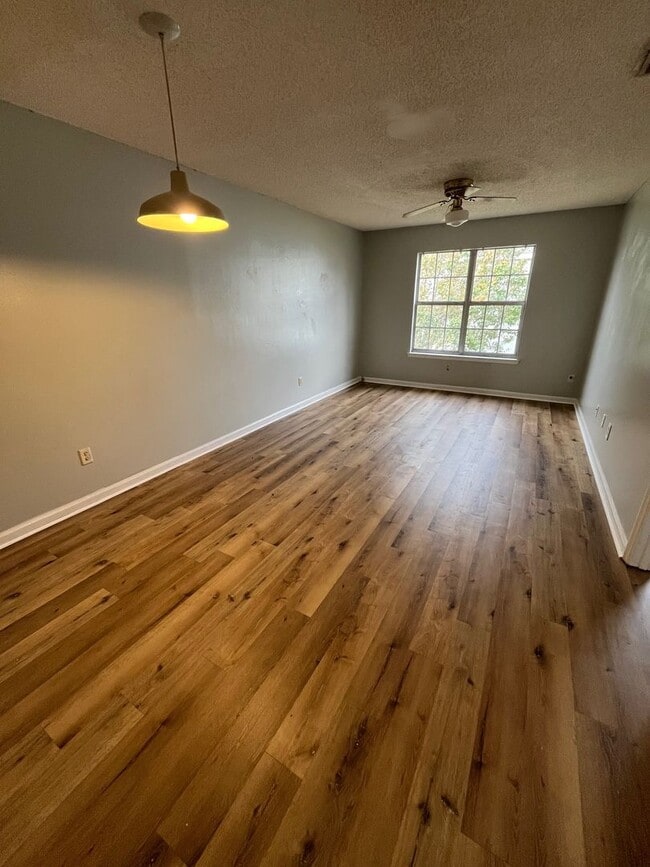 Photo - 222 Lanier Dr