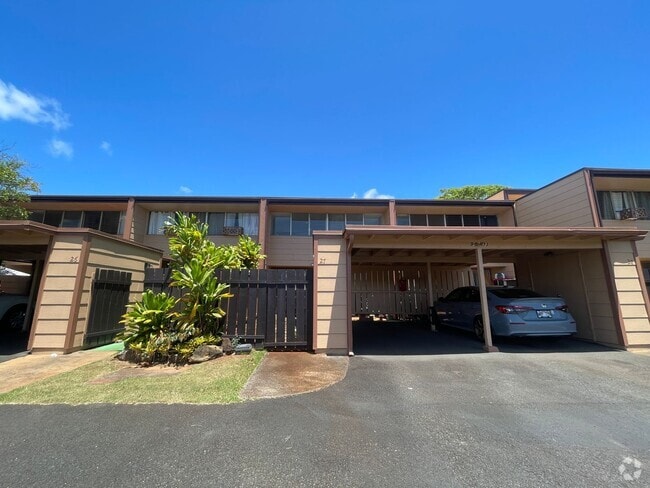 Building Photo - Well Maintained 3 Bed, 2.5 Bath Townhome i...