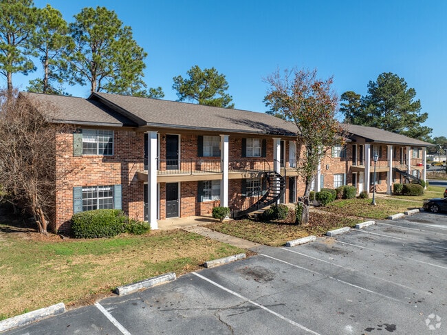 Whispering Pines at 1200 - Whispering Pines at 1200 Apartments