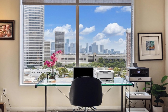 Photo - 3333 Allen Pkwy Unit 1004