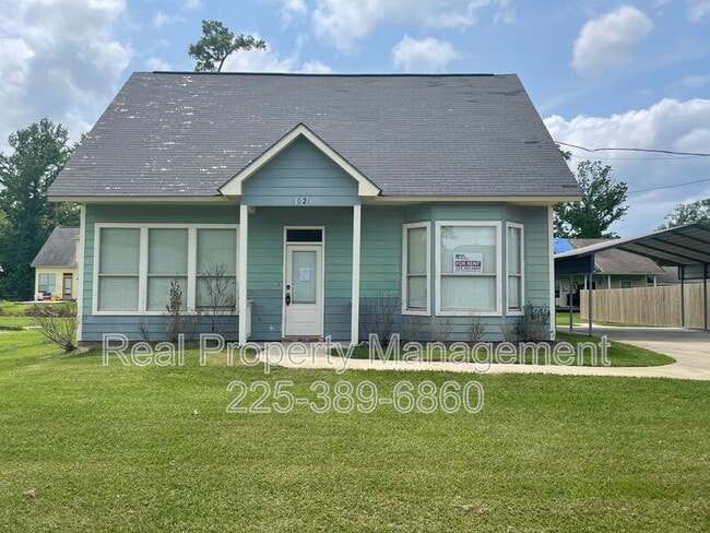 Building Photo - 1021 N Janice Ave