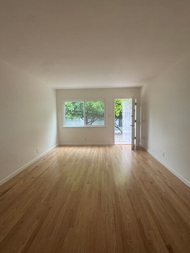 Photo - 11677 Magnolia Blvd Apartamentos Unidad 11677 Magnolia Blvd