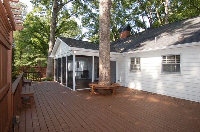 Photo - 5400 Emerson Dr