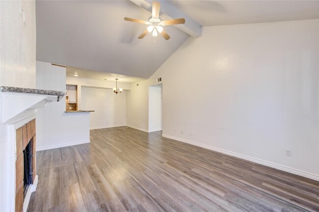 Photo - 10202 Forum Park Dr Unidad 256