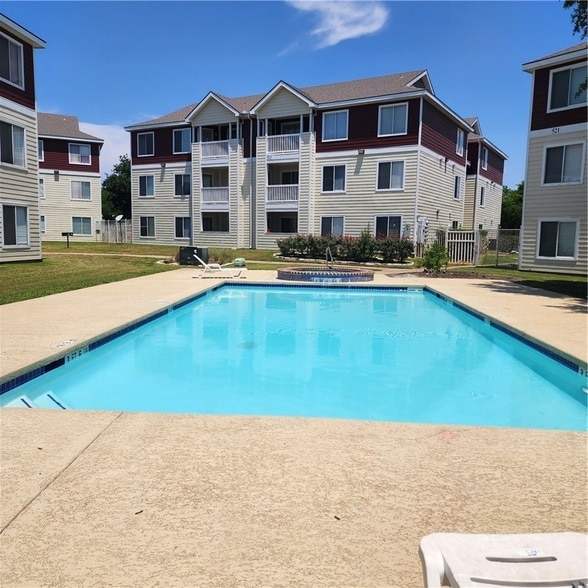Photo - 515 Southwest Pkwy Unidad 304