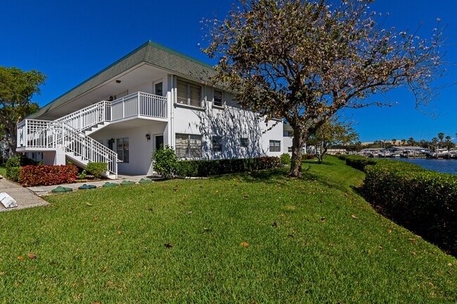Building Photo - 2800 Indian River Blvd Unit # G8