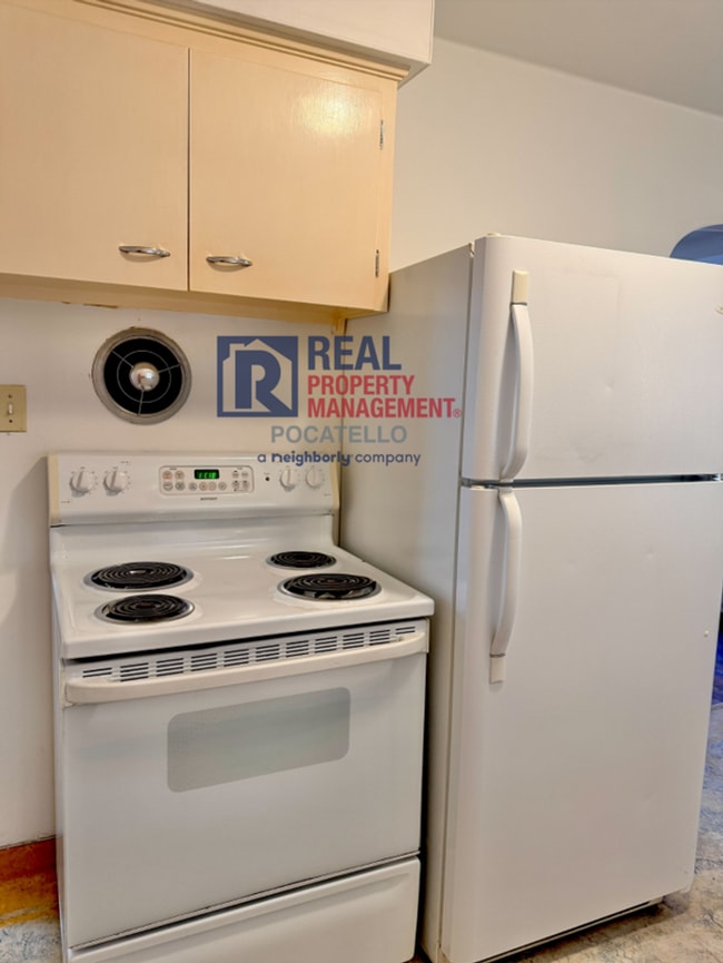 Photo - 651-655 W Lander St Unit 651 W Lander St