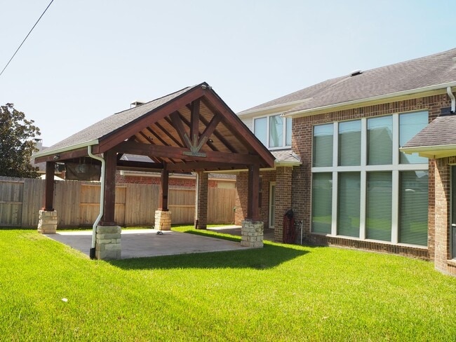 Photo - 28607 Green Hedge Dr