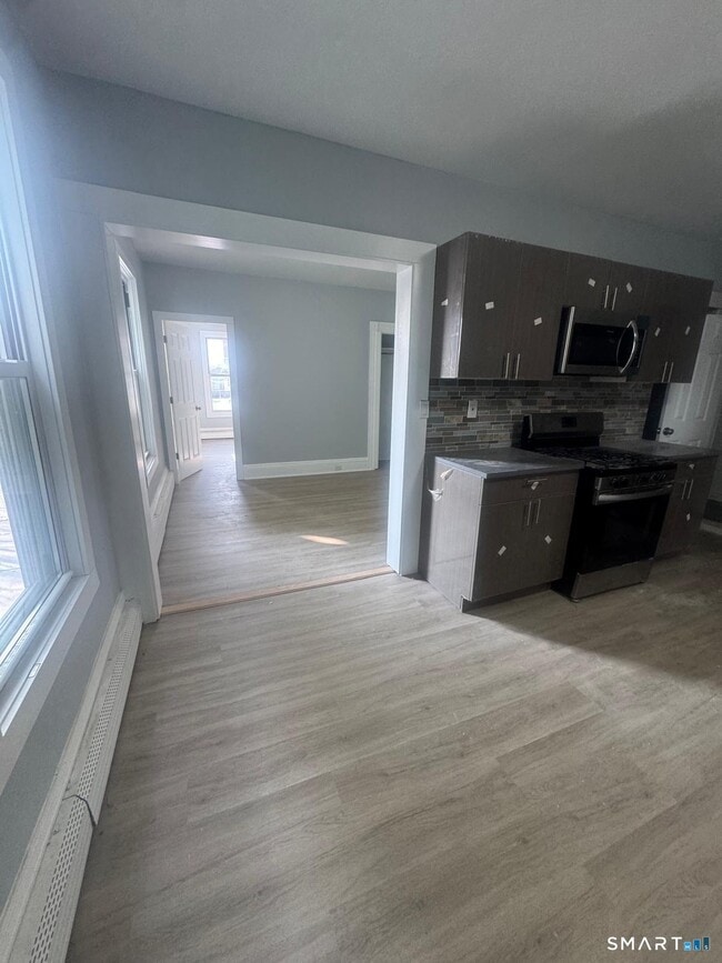 Photo - 105 Caroline St Unit 3