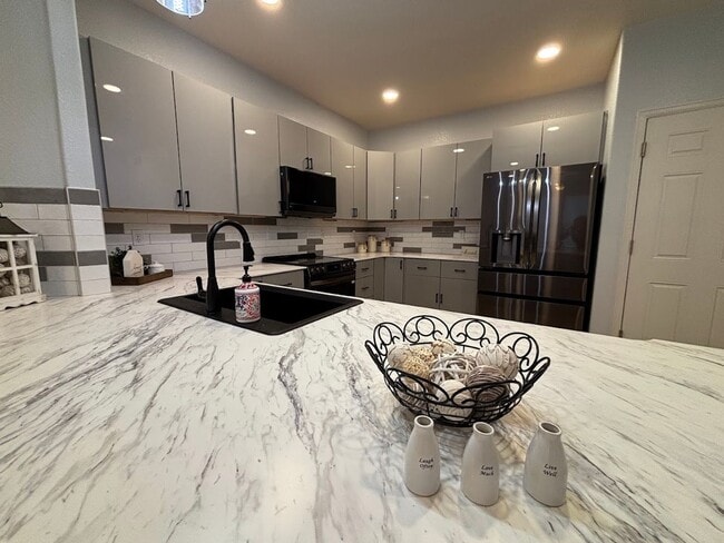 Photo - Beautiful Remodeled 3 Bedroom End Unit Townhouse