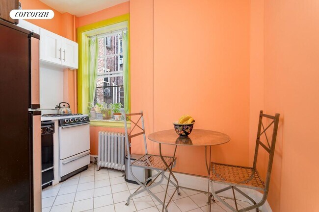 Photo - 27 Commerce St