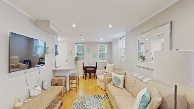 Photo - 130 G St Unit 1