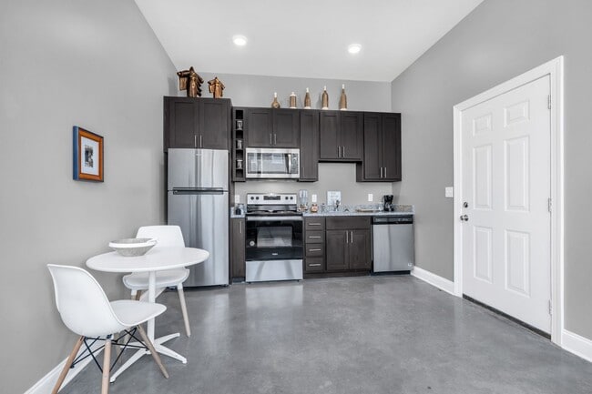 Photo - Bailey Row - 2105
