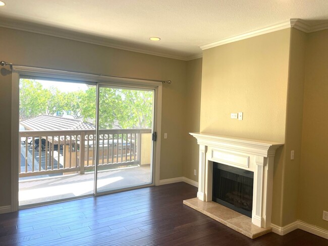 Spacious 1 Bed 1 Bath, In Unit Laundry and... - Spacious 1 Bed 1 Bath, In House Unit Laundry and...