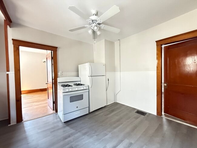 Photo - 35A Kingston St Unit 2F