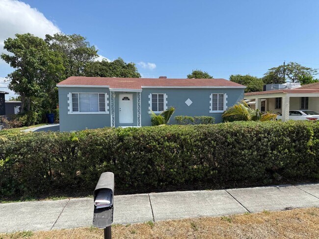 New Rental Listing in Riviera Beach, FL! - New Rental Listing in Riviera Beach, FL!