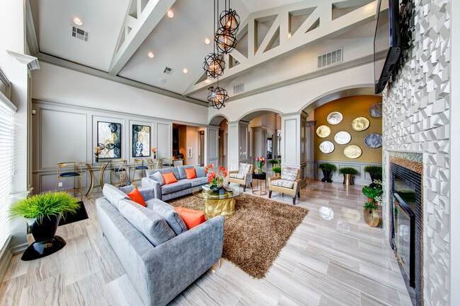 Photo - Regency Dell Ranch Apartments