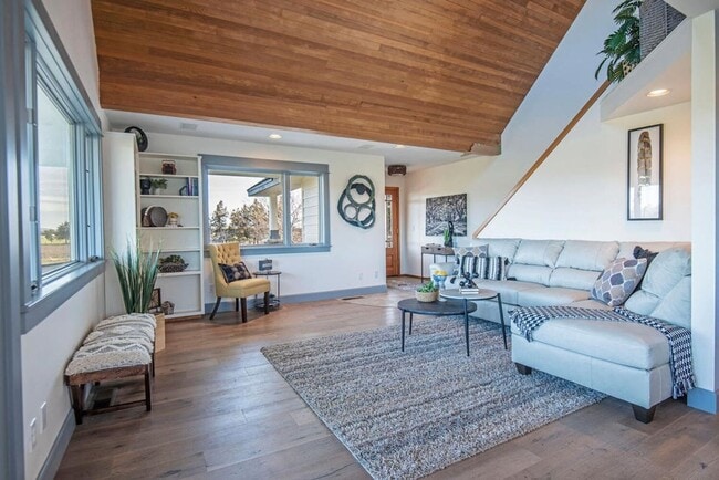 Photo - Country Living with Awesome Mtn Views