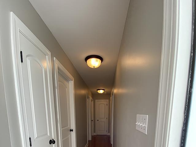 Photo - 911 Hidden Creek St