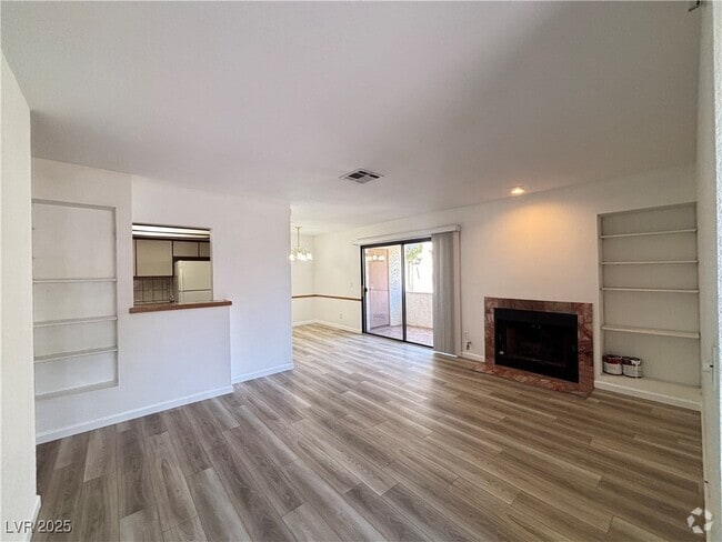 Building Photo - 1341 Del Mar St Unit 103 Rental