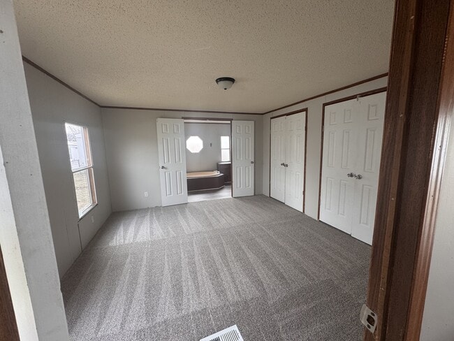 Photo - 156 Janet Dr