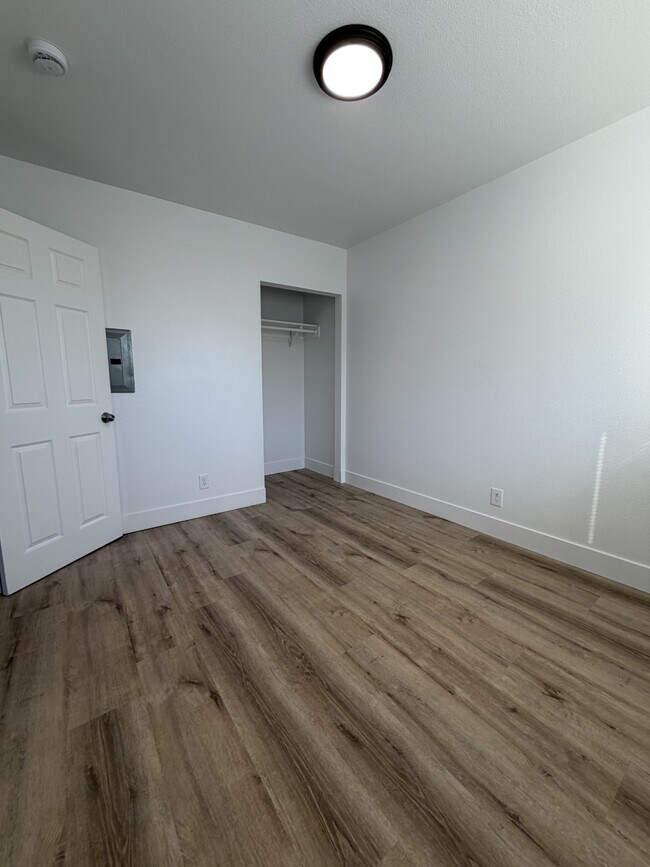7560 North Ave