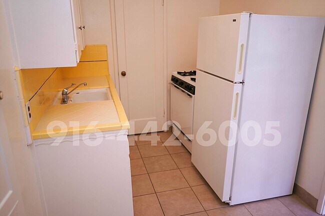 Photo - Kenwood Apartments 2426 Unidad 6